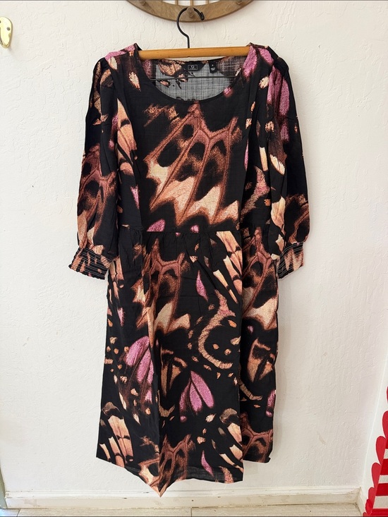 G by Giuliana Dresses & Skirts - G by Giulianna Purple Orange Black Butterfly Print Midi Dress  M